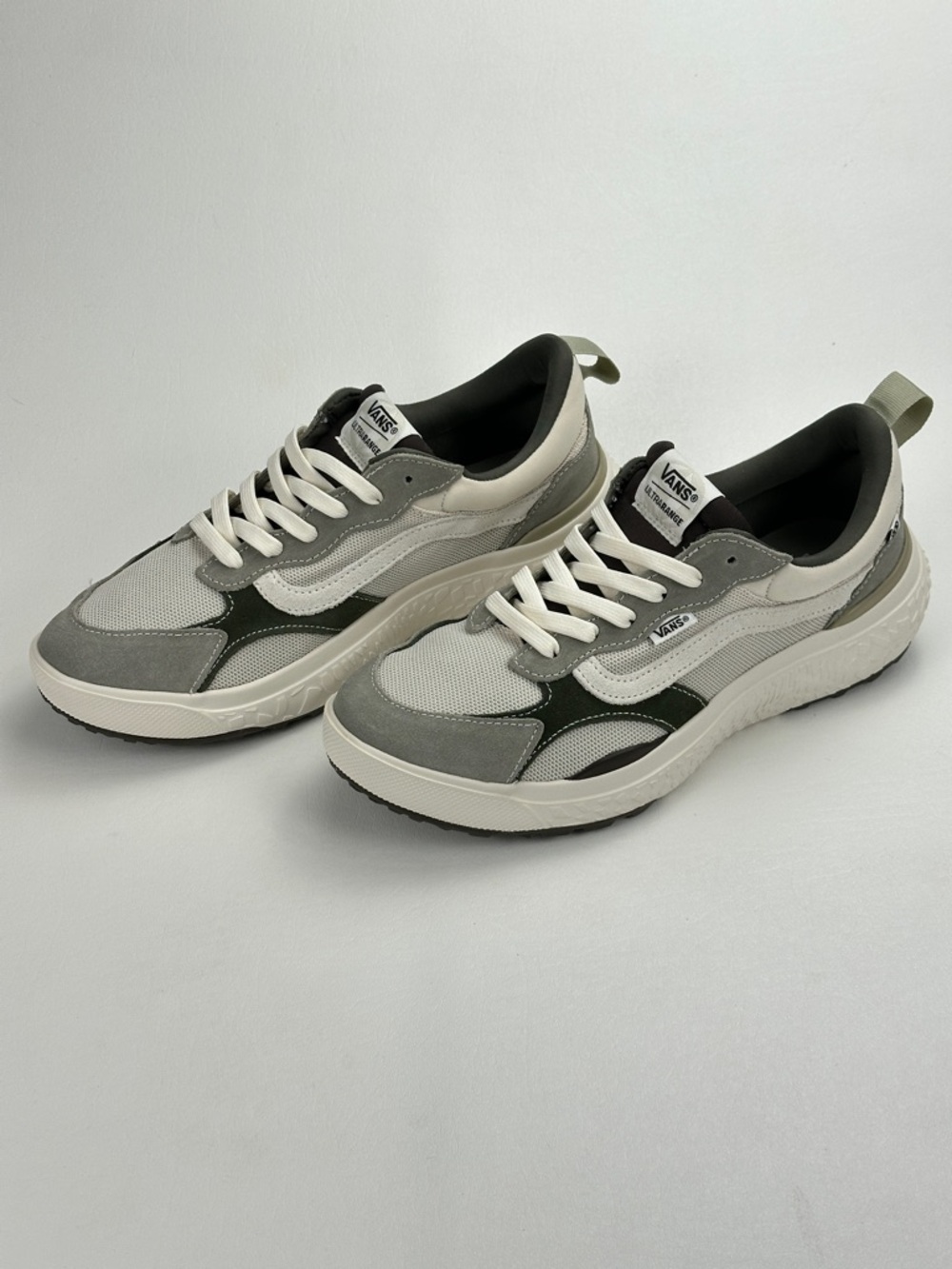 Vans UltraRange Sneakers Gray White Green Men’s 11 Women’s 12.5
